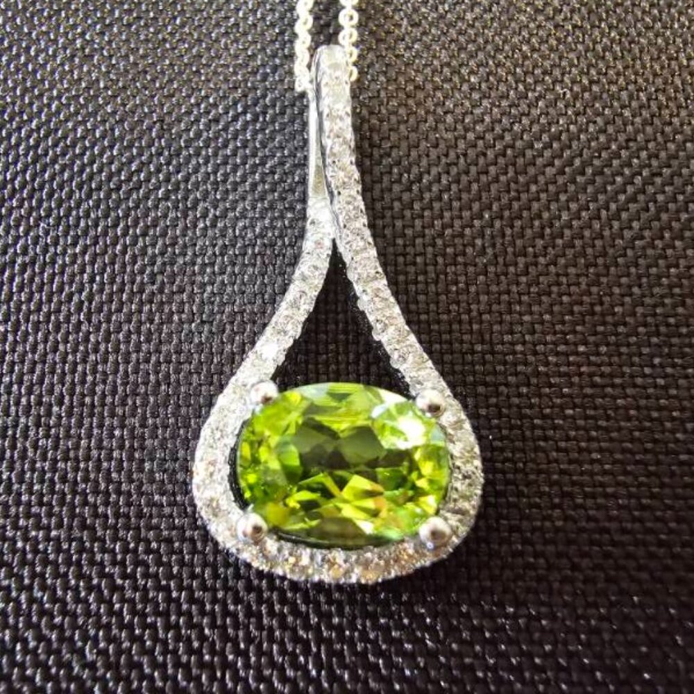 1.77 CT Oval Natural Green Peridot 925 Sterling Silver Pendant & 18” Chain